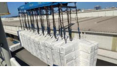 世界最大纸浆船靠港巴西桑托斯港 将载72000吨纸浆驶往中国