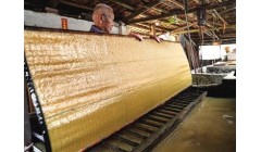 九旬老人，用一生守护古法造纸术