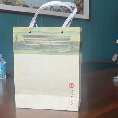 定制白卡纸袋 服装店手提袋 礼品袋高级感纸袋定制图3