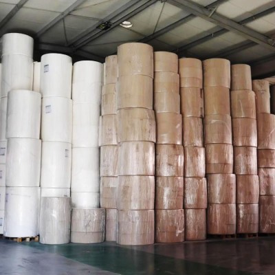 原纸餐巾纸卫生纸手帕纸面巾纸小卷卫生大轴纸整车集装箱出口批发图3