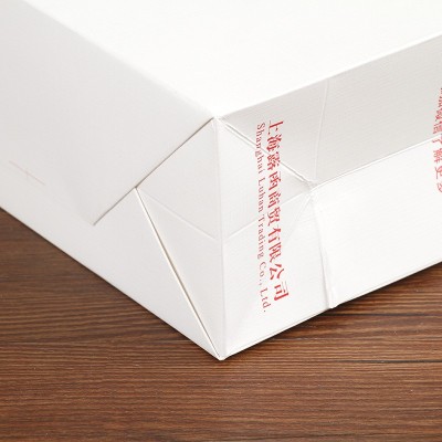 哇噢定制--白卡纸袋服装广告购物礼品包装手提袋化妆品礼品 袋定做