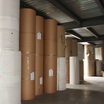 80-270克，60-240厘米进口原浆牛皮纸可用于工厂包装服装裁剪。图3