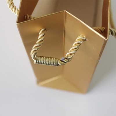 宣传册 彩箱 彩盒 手提袋印刷的包装盒 精装书等 特种纸手袋。图5