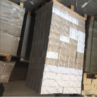 厂家直售灰底白板纸300克白卡纸服装内衬纸包装用纸小批量批发图2