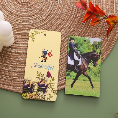 纸类标签价格牌 男女服装吊牌衣服商标通用加厚挂牌女装卡片设计