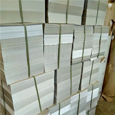 现货生产硬纸板灰底白板纸大白包装纸板平卡纸服装内衬灰白纸板