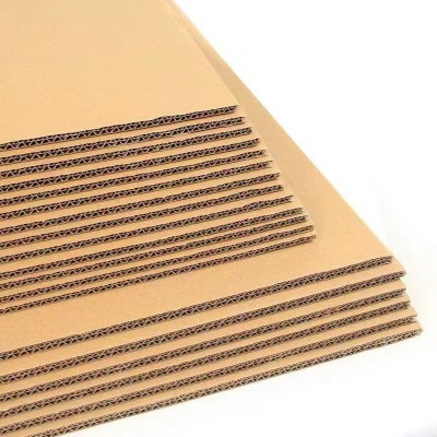 厂家批发瓦楞纸板快递打包硬纸板儿童diy手工纸壳快递打包硬纸板