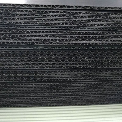 厂家供应黑色E型瓦楞纸板物流包装纸板多种规格二层三层瓦楞纸板图4