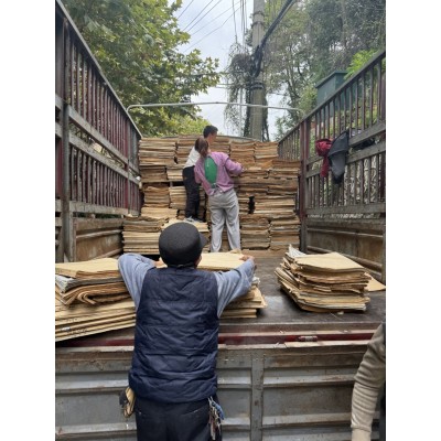 全国范围现金回收“合订本报纸”全国规模最大，现金收购。图2