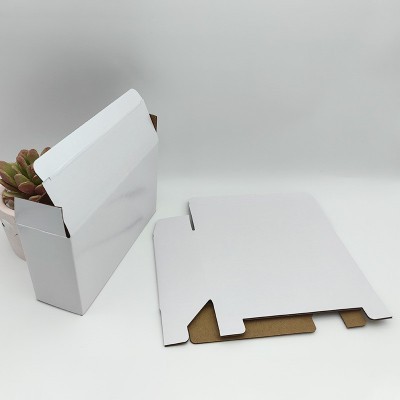 白盒子现货三层白瓦楞盒 通用白色长方形单插扣底折叠硬纸盒图3