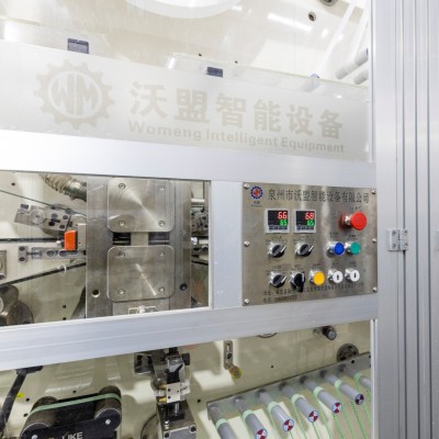 全自动卫生巾生产线设备 高速伺服一体机 多功能护垫包装机 厂家图3