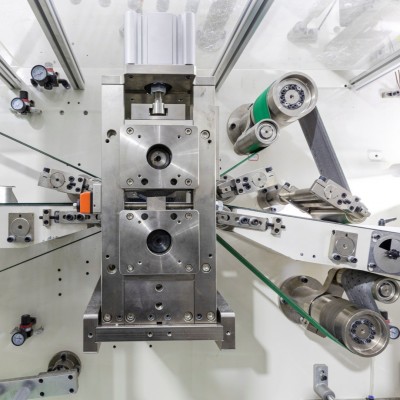 全自动卫生巾生产线设备 高速伺服一体机 多功能护垫包装机 厂家图2