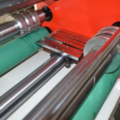 纸箱包装机械设备【电动横移】 3000型薄刀分纸机图2