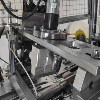 全自动一次性纸杯成型机厂家直销制作奶茶杯生产机器设备图2