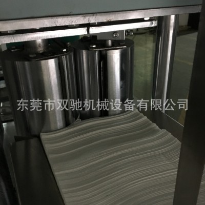洗衣片折叠机设备 东莞双驰无纺布折叠机厂家 湿厕纸折叠机图4