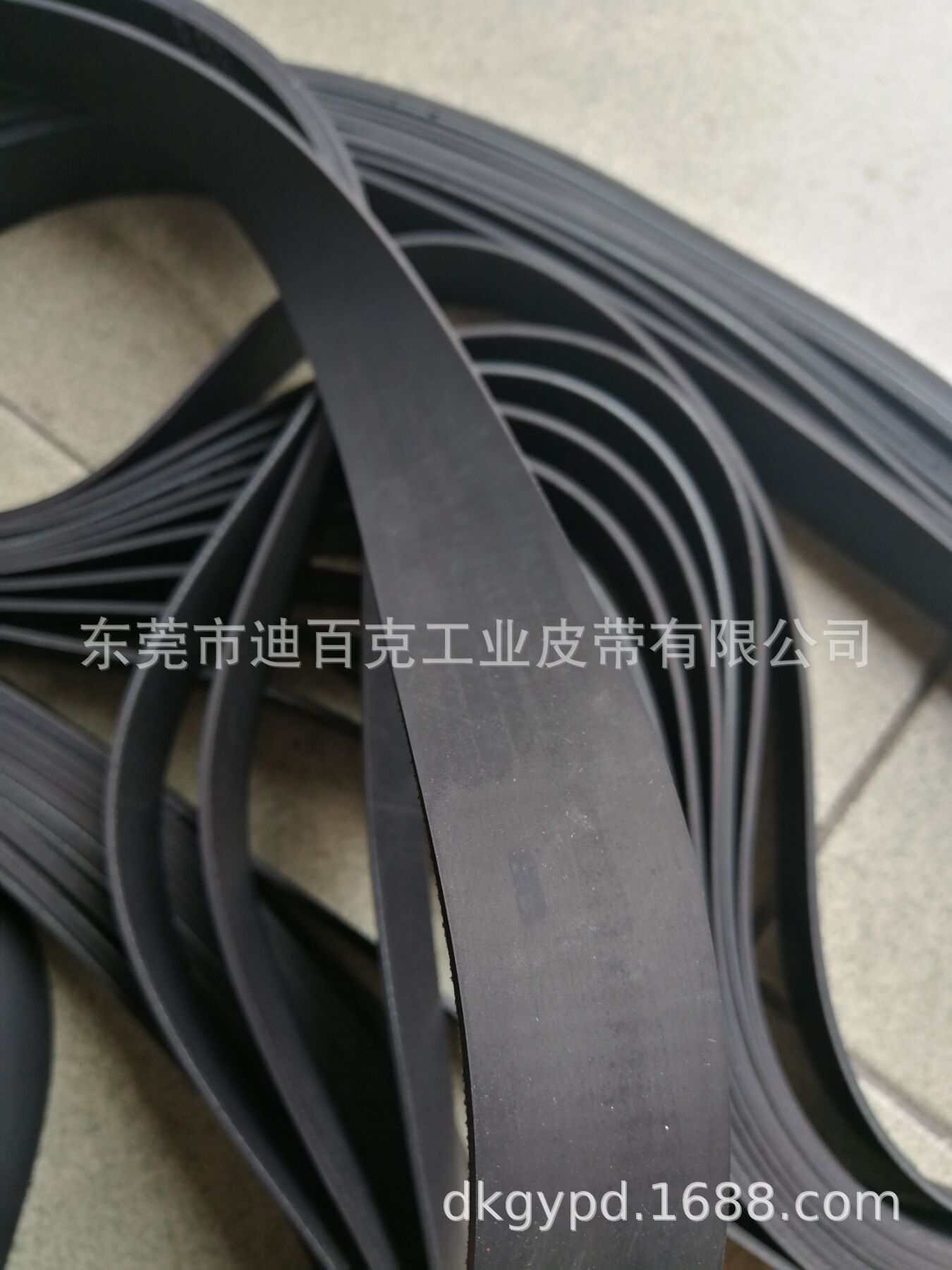 磨订皮带黑色光面