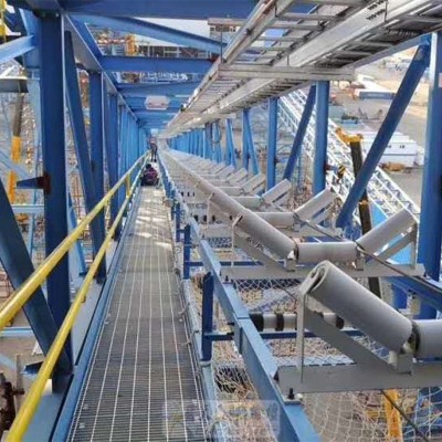 厂家批发多规格爬坡式皮带输送机 橡胶平行输送带 小型装车输送机图4