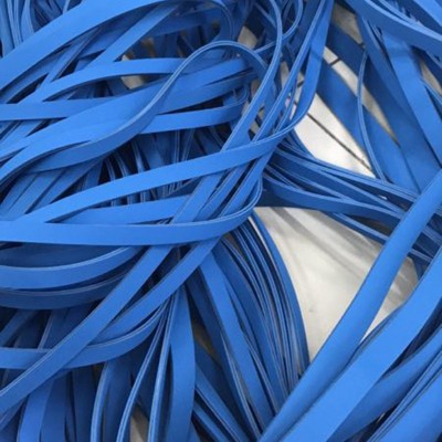 蓝色尼龙粘箱机高速平面传动带 糊盒机双面片基带 双蓝片基带批发图4